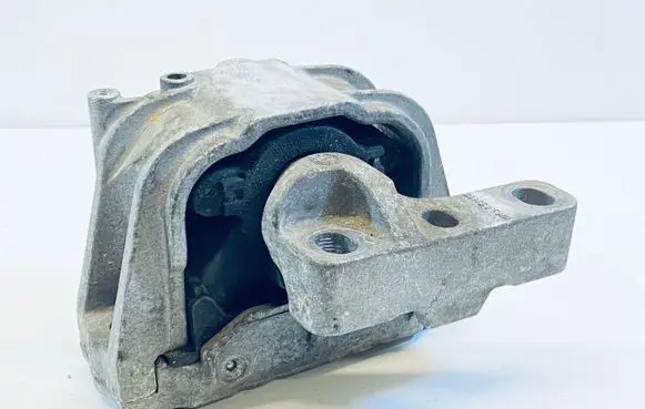 Seat Altea XL Engine mount bracket 1K0199262AM