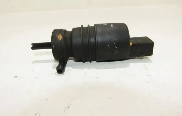 Volkswagen Golf IV Windscreen/windshield washer pump kodas