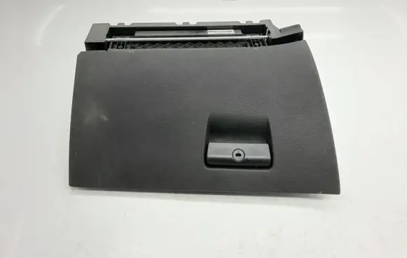 BMW X3 E83 Glove box ITAZUB
