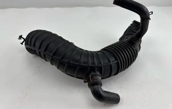 KIA Rio Turbo air intake inlet pipe/hose 281401W100