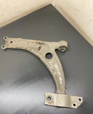 Volkswagen PASSAT B6 Front lower control arm/wishbone