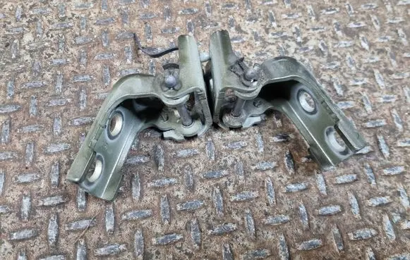 Front door hinge set