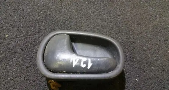 Mazda 121 SM Front door interior handle