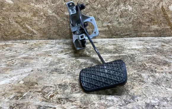 Mercedes-Benz SL R129 Brake pedal 1242901019