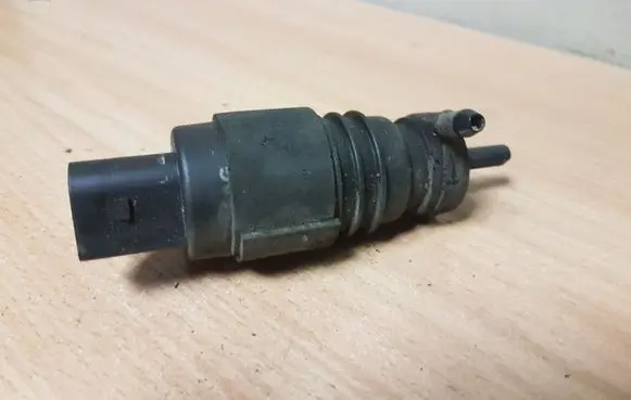 Audi A8 S8 D3 4E Windscreen/windshield washer pump