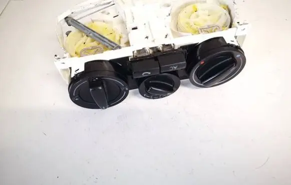 Volkswagen Golf IV Climate control unit 1j0820045f