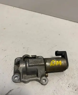 Volvo S60 Camshaft vanos timing valve 8670421