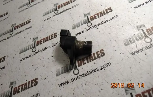 Mercedes-Benz E W210 Camshaft position sensor A0031539728
