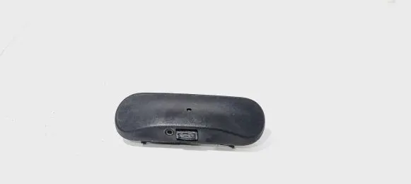 Audi Q7 4M Windshield washer spray nozzle 