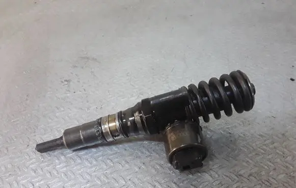 Audi A6 S6 C6 4F Fuel injector 03G130073G 0414720404