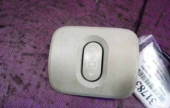 Nissan Qashqai Sunroof switch 