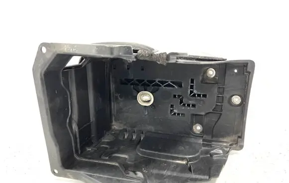 Battery box tray