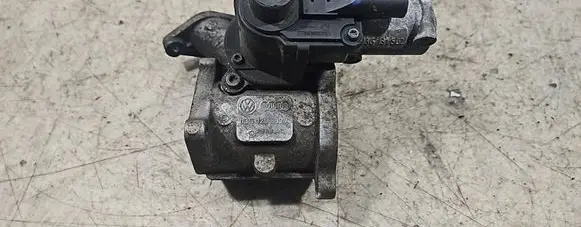 Volkswagen Golf V EGR valve 03G129637A
