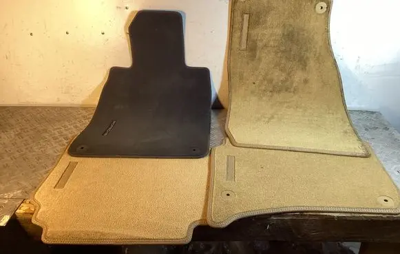 Porsche Cayenne (92A) Car floor mat set 