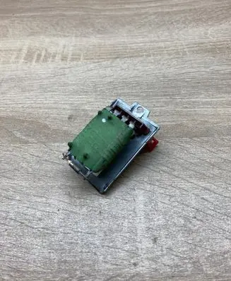 Audi A4 S4 B5 8D Heater blower motor/fan resistor 8D0959263