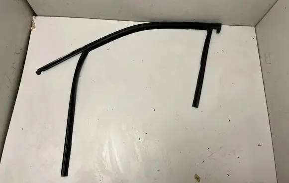 BMW XM Front door glass trim molding 9451281