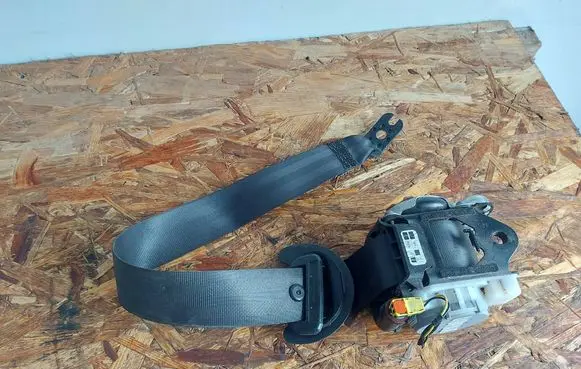 Seat Leon (5F) Front seatbelt 5F4857705