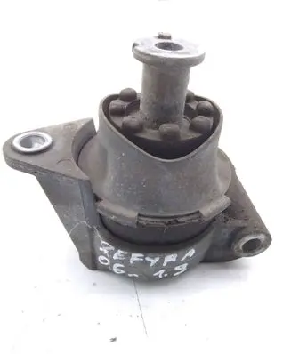 Opel Zafira B Engine mount bracket 24427641