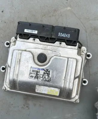Hyundai i30 Engine control unit/module 3919904AC0