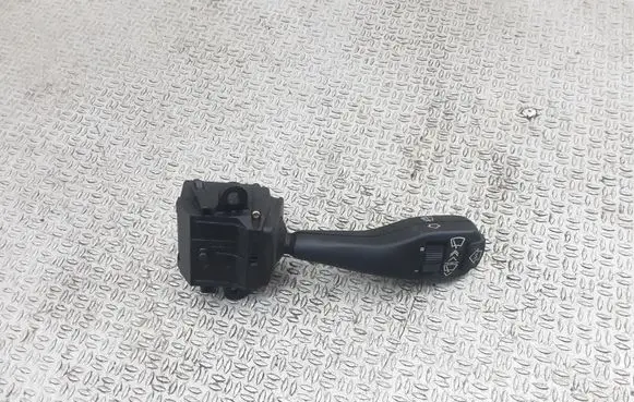 BMW 5 E39 Wiper control stalk 8375407