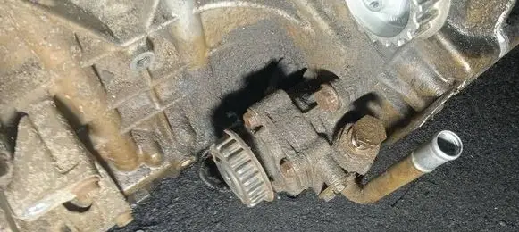 Volkswagen Transporter - Caravelle T5 Power steering pump 
