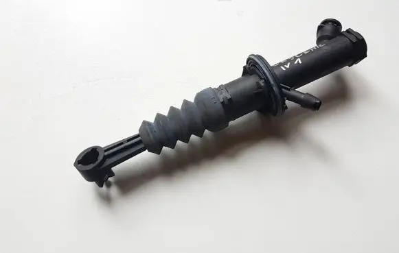 Clutch master cylinder