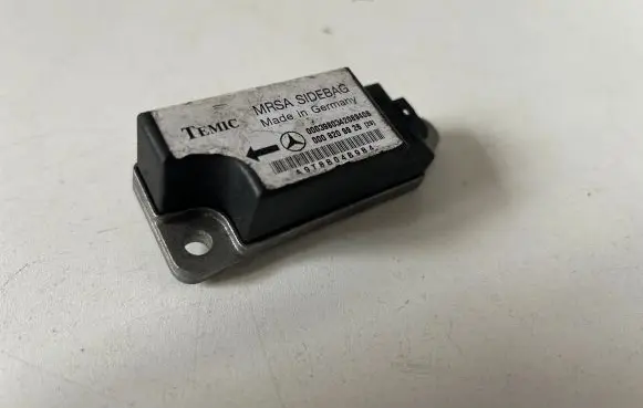 Mercedes-Benz E W210 Airbag deployment crash/impact sensor 0008209926 A9T8B04B9B4 000398034208406