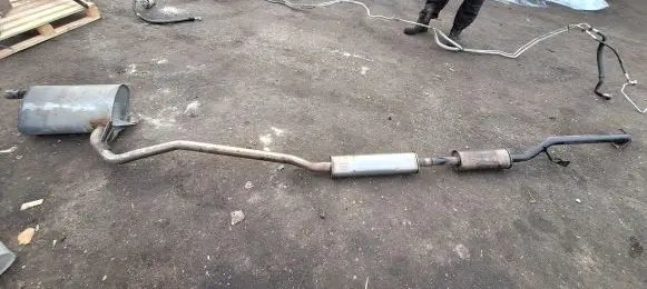 Toyota Avensis T220 Muffler/silencer 