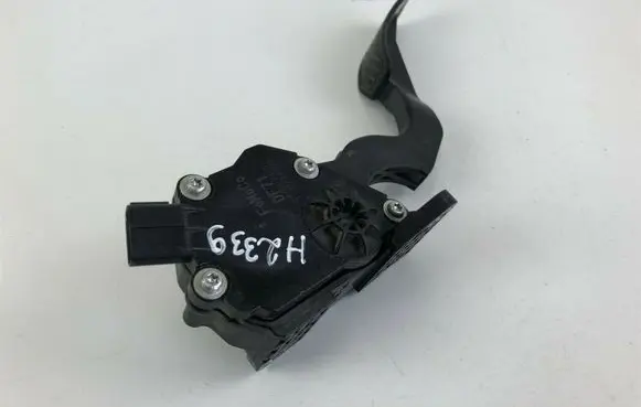 Mazda 2 Accelerator throttle pedal K42387410 H2339