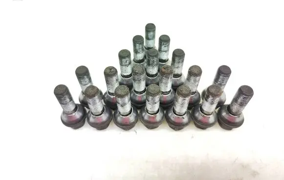 Volvo V70 Nuts/bolts 