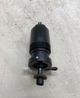 Mercedes-Benz ML W164 Windscreen/windshield washer pump
