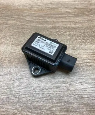 Volkswagen Phaeton ESP acceleration yaw rate sensor 8E0907637A 0265005245