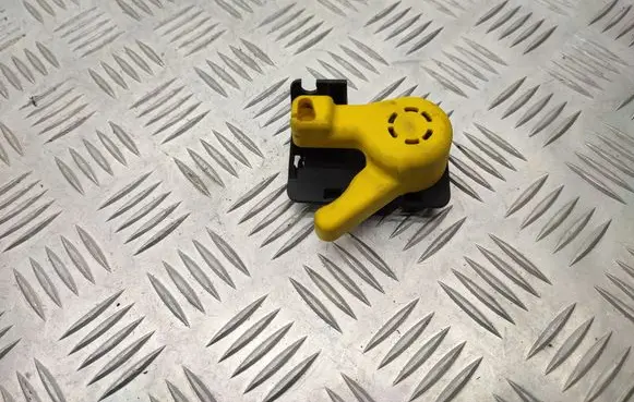 Ford Focus Engine bonnet (hood) release handle BM5116A770AC