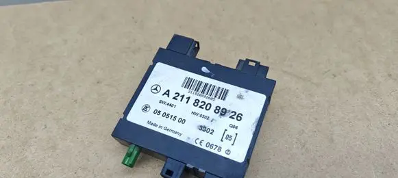 Mercedes-Benz E W211 Keyless (KESSY) go control unit/module A2118208926