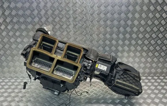 BMW 4 F36 Gran coupe Interior heater climate box assembly 9325142