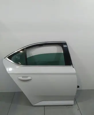 Skoda Superb B8 (3V) Front door