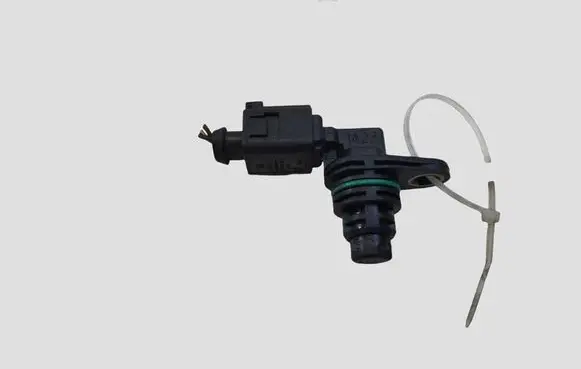 Volkswagen Golf V Crankshaft position sensor 030907601E