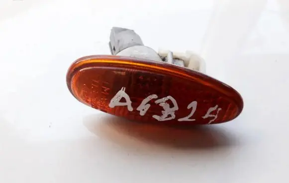Mitsubishi Space Wagon Front fender indicator light 6R0190093