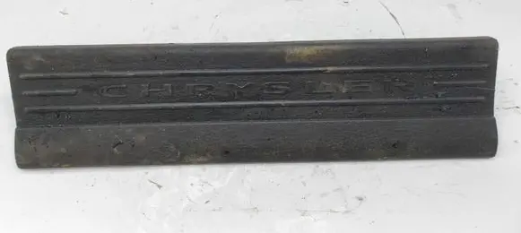 Chrysler Pacifica Front sill trim cover 13963L