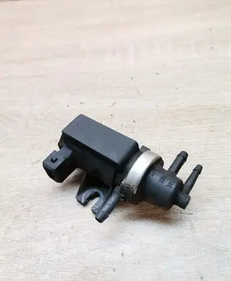 Volkswagen PASSAT B5.5 Vacuum valve 1H0906627