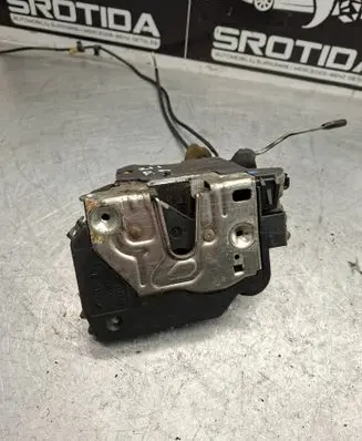 Mercedes-Benz E W211 Front door lock 2117200635