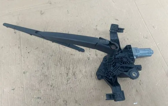 Opel Corsa E Rear window wiper motor 0390208024 13443959 15100651