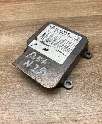 Volkswagen PASSAT B5.5 Airbag control unit/module 1C0909605B 5WK43124