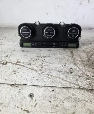 Volkswagen Touran I Climate control unit
