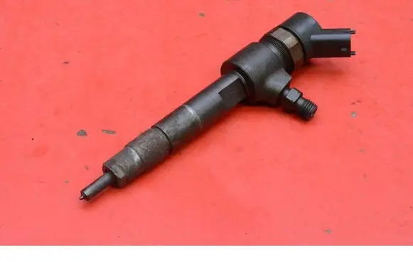 Opel Vectra C Fuel injector 0445110276