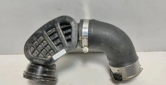 Jaguar E-Pace Intercooler hose/pipe HJ326C780AB LR094067