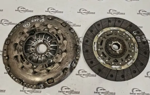 Toyota Avensis T270 Clutch set kit 697GB