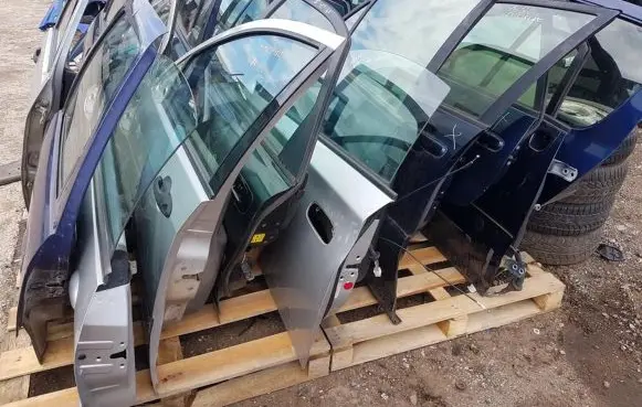 Lexus RX 300 Front door melynos
