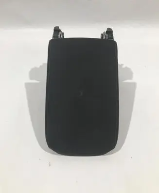 Volkswagen Touran III Armrest 