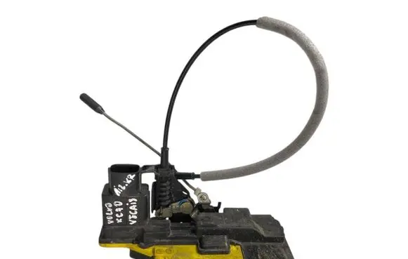 Volvo XC70 Rear door lock 30784526